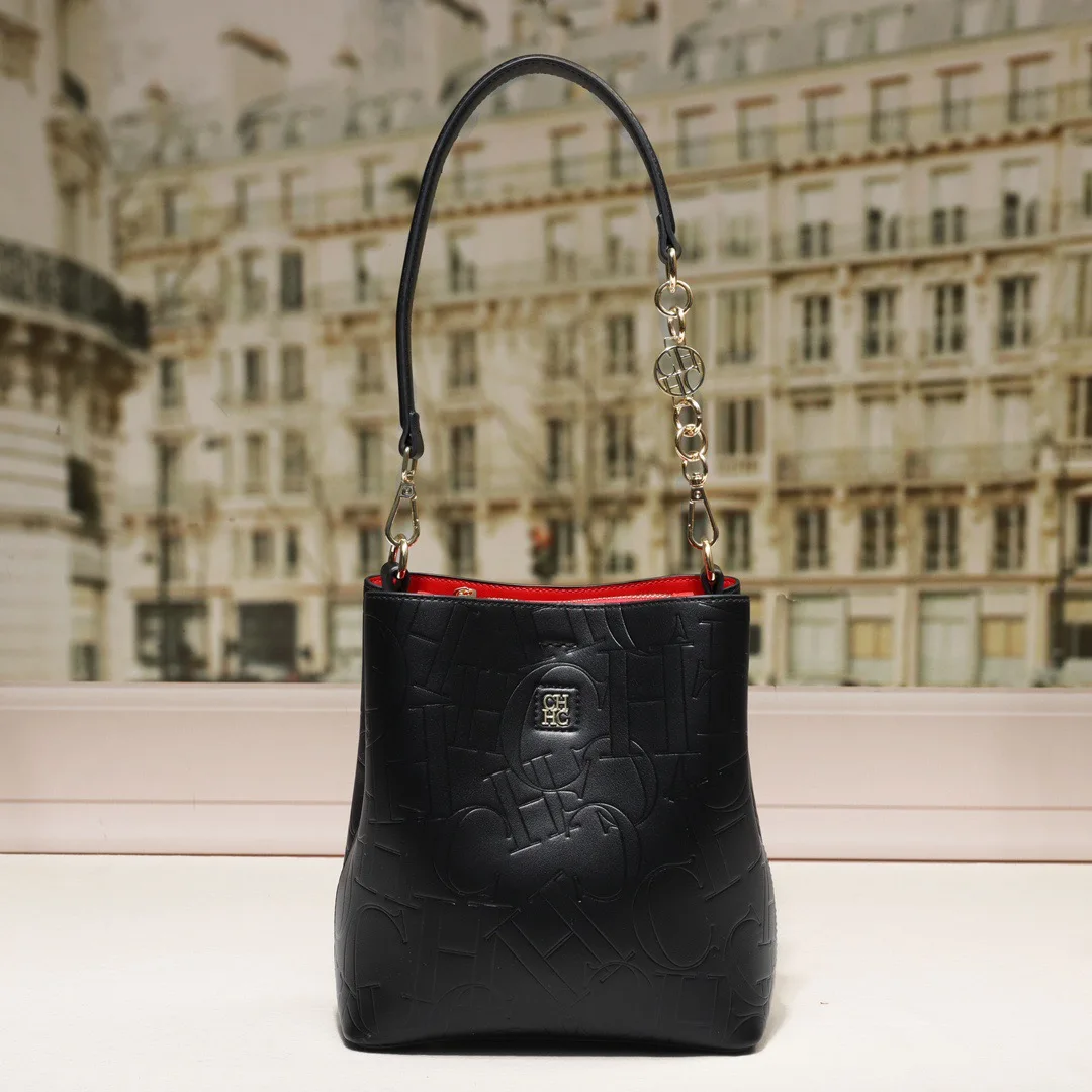 CILMI HARVILL CHHC 2023 Summer New Women's Small Bucket Bag Portable Opening Magnetic Absorber Design Letter