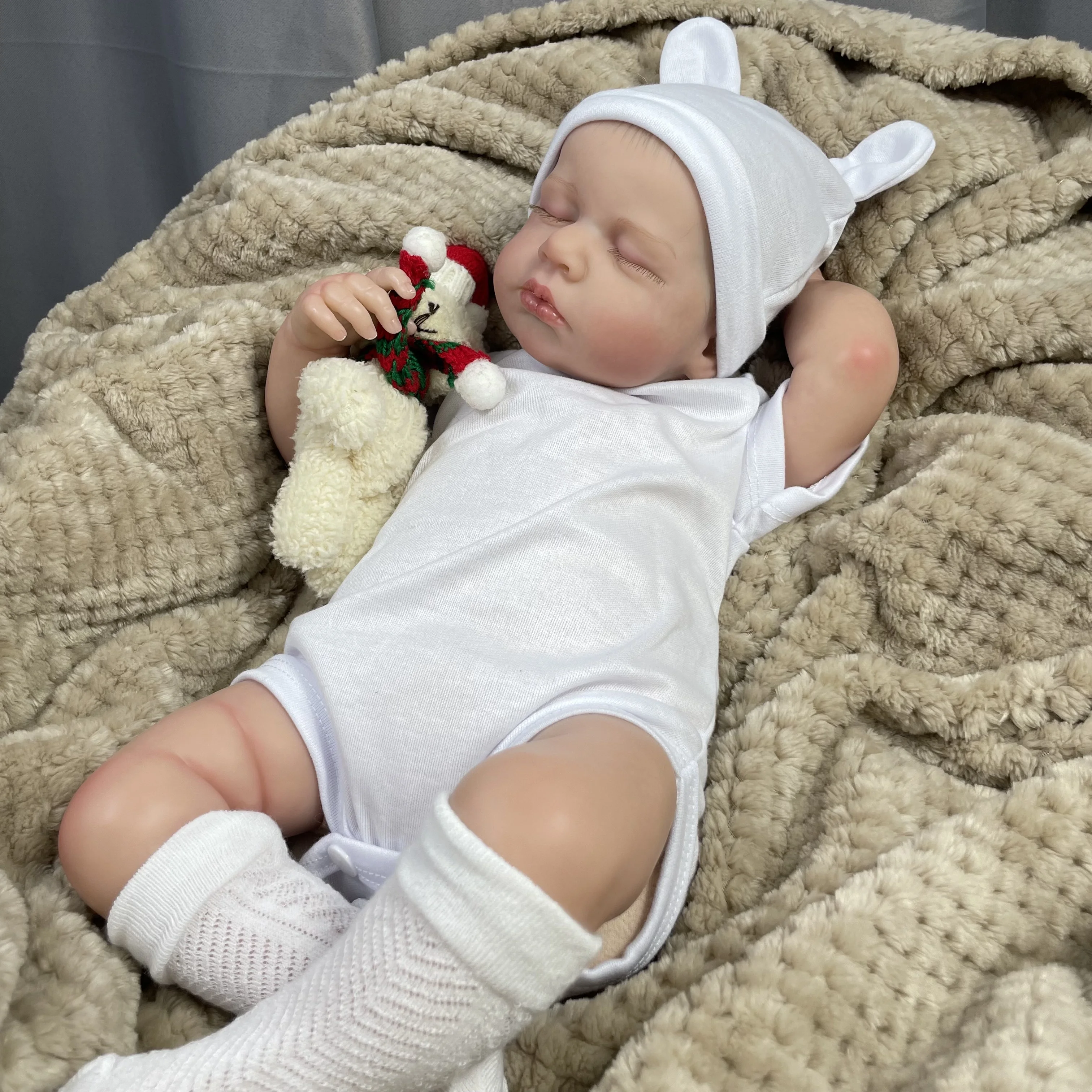 Bebê Reborn Recém Nascido Dormindo: O Que Realmente Fazer Com Um Boneco Tão  Realista?, image size:3024x3024