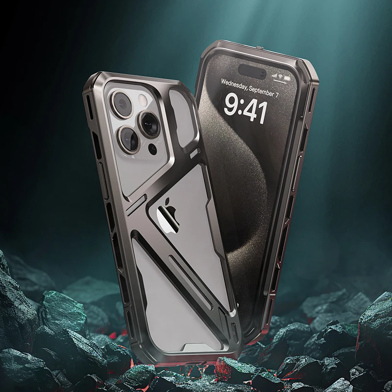 

High Hardness Corrosion-resistant Titanium Alloy Metal Armor Phone Case Is For IPhone 14 15 Pro Promax Fall Protection Cover