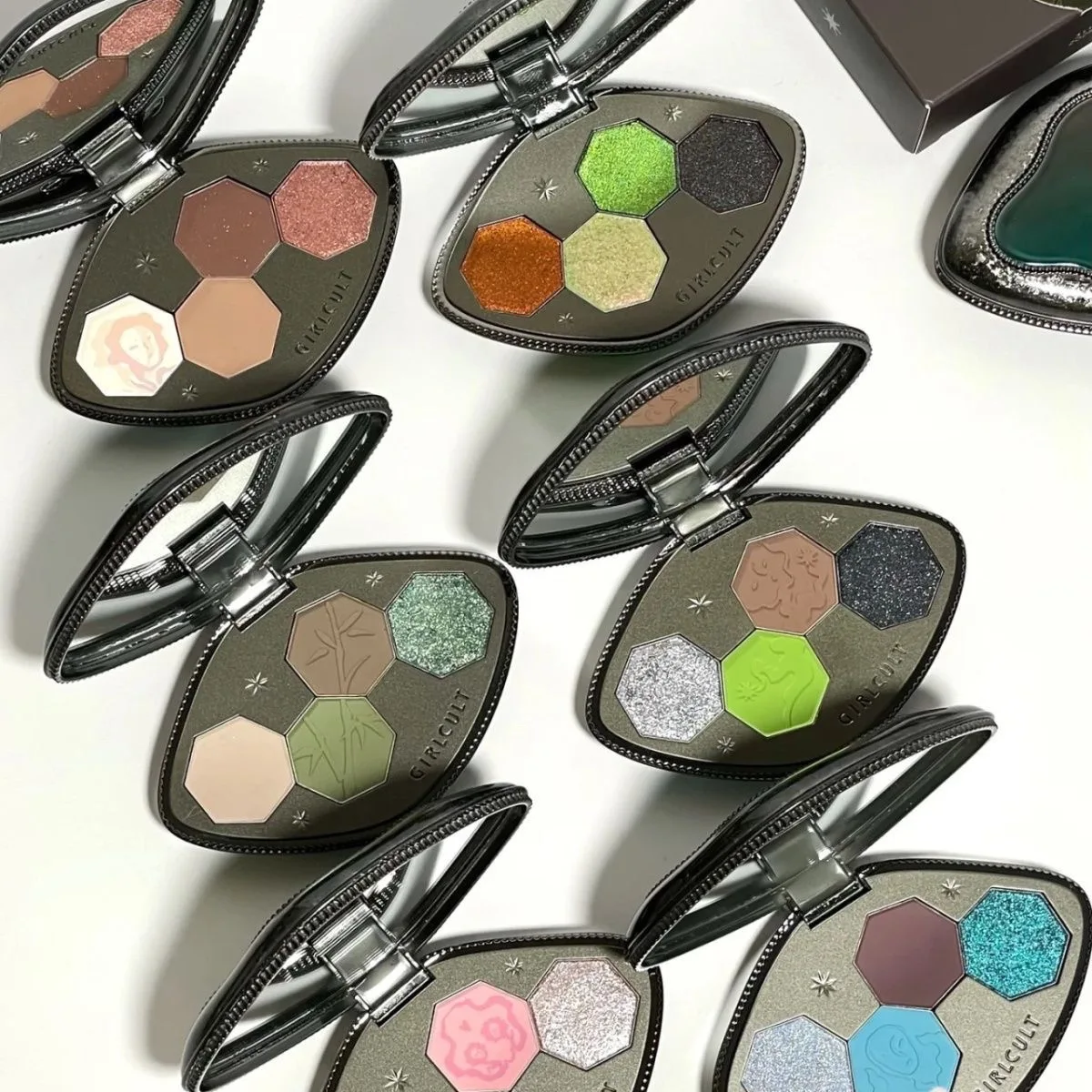 Girlcult Makeup Eyeshadow Palette Four Colour Matte High Pigment Eyeshadow Palette Blue Aurora Chameleon eye shadow eye shadow plate