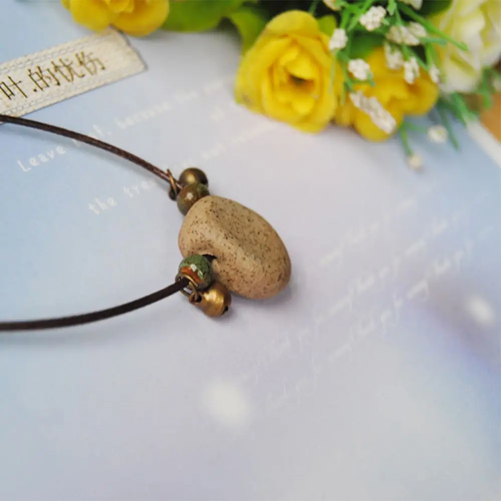 Collana con ciondolo in pietra da donna design ad ape_voghion.com