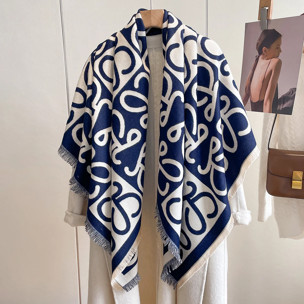 New Warm Winter Scarf Cashmere Women Pashmina Design Print Shawls Wrap Female Thick Blanket Soft Bufanda Stoles Fashion Kerchief