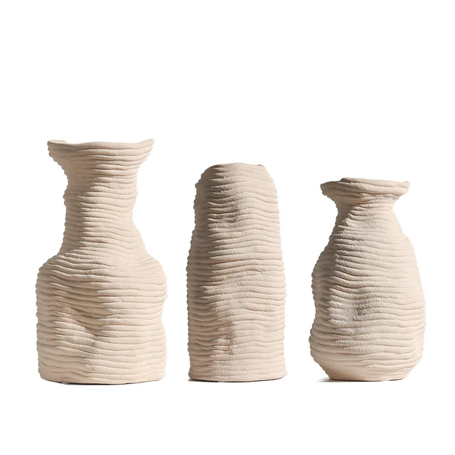 Famous Juju Dry Flower Vase: A Blend of Art and Functionality