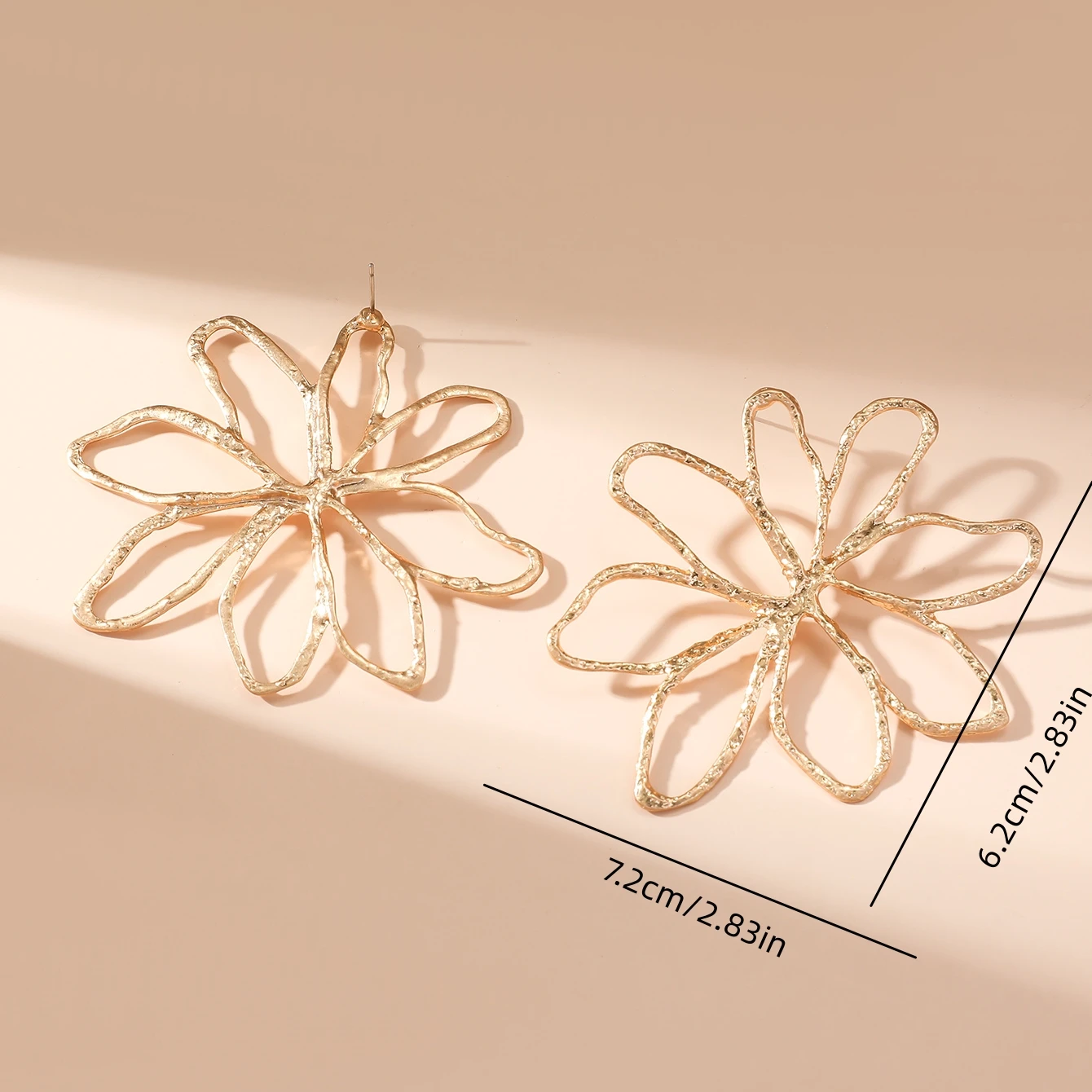 Trendy Stylish Irregular Hollow Big Flowers Earrings for Women Ladies Exaggerated Trendy Geometric Metal Earring Fashion Jewelry