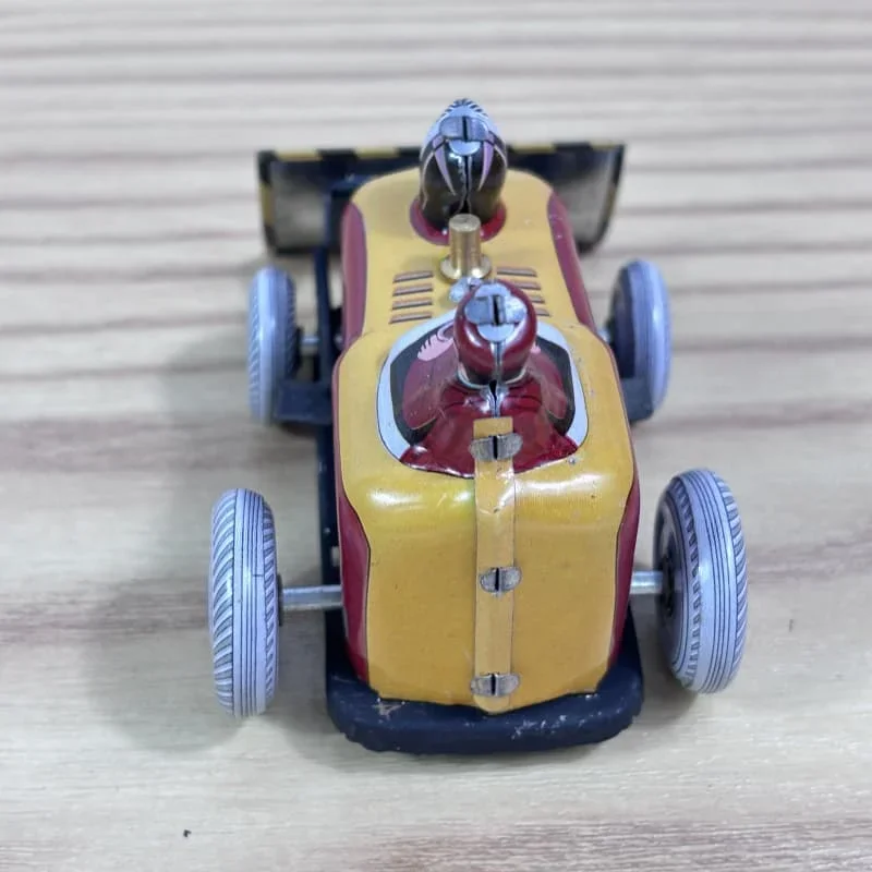 Classic collection Retro Clockwork Wind up Metal Walking Tin bulldozer robot recall Mechanical toy kids christmas gift Wind up Toy