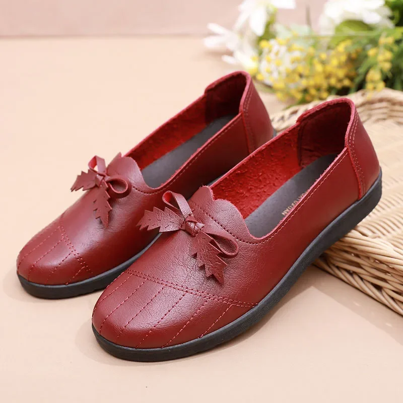 Women Flat Shoes Casual Leather Loafers Fashion Bowtie Mother Shoes Soft Moccasins Flats Woman Shoes Non-slip Footwear