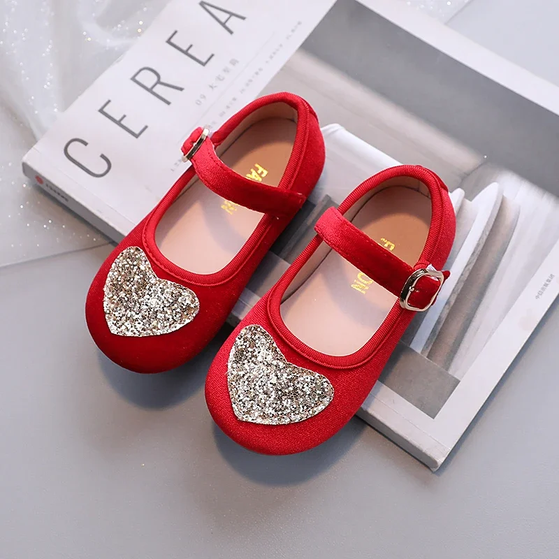 Kids Princess Shoes New fashion Girls' Casual Flat Shoes with Sequins Love Heart Children Dance Soft Sole Comfortable