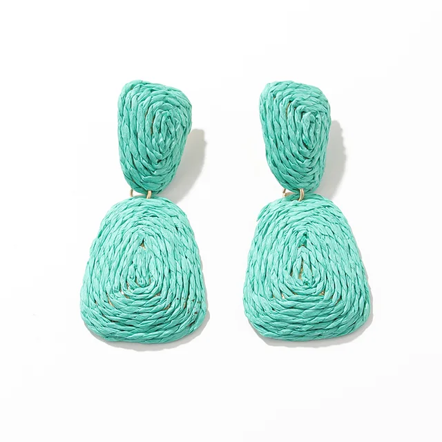 이번 여름 해변에서 멋진 귀걸이