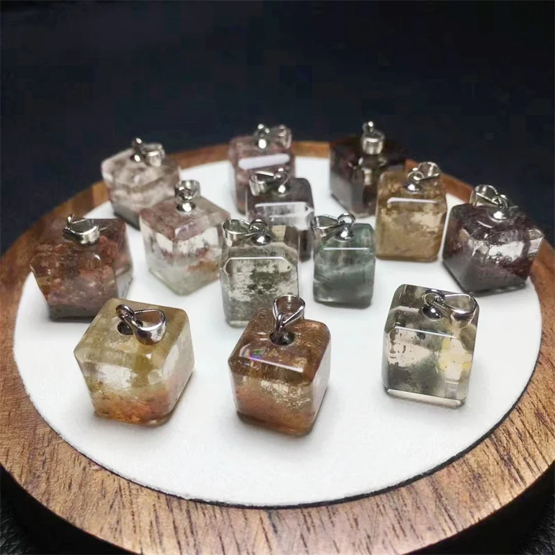 

Natural Color Garden Quartz Cube Pendant Jewelry For Women Man Healing Crystal Beads Energy Stone Reiki Gemstone 1PCS