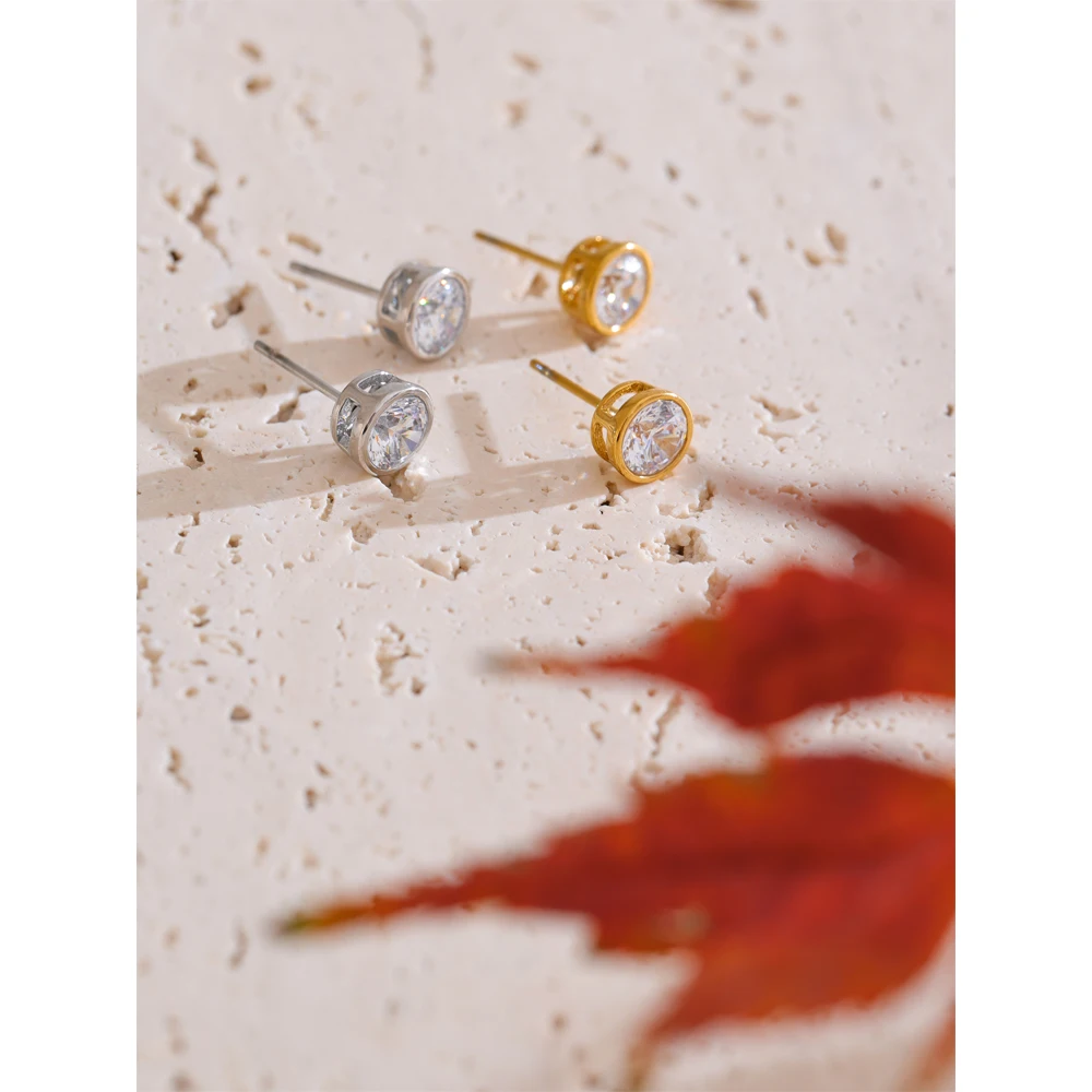 Yhpup Cubic Zirconia Round Stud Earrings