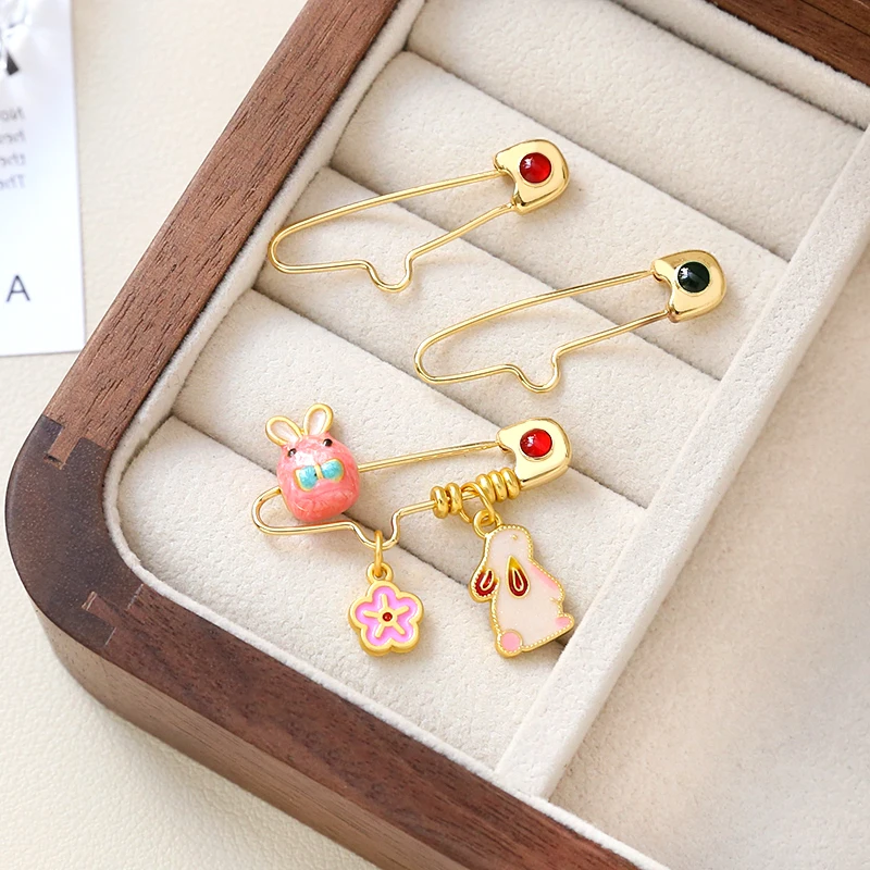 

1 Piece Copper Coated Dumb Gold Exquisite Pin with Hanging Pin DIY Makes Jewelry, Clothing, Corsage Accessories Materials