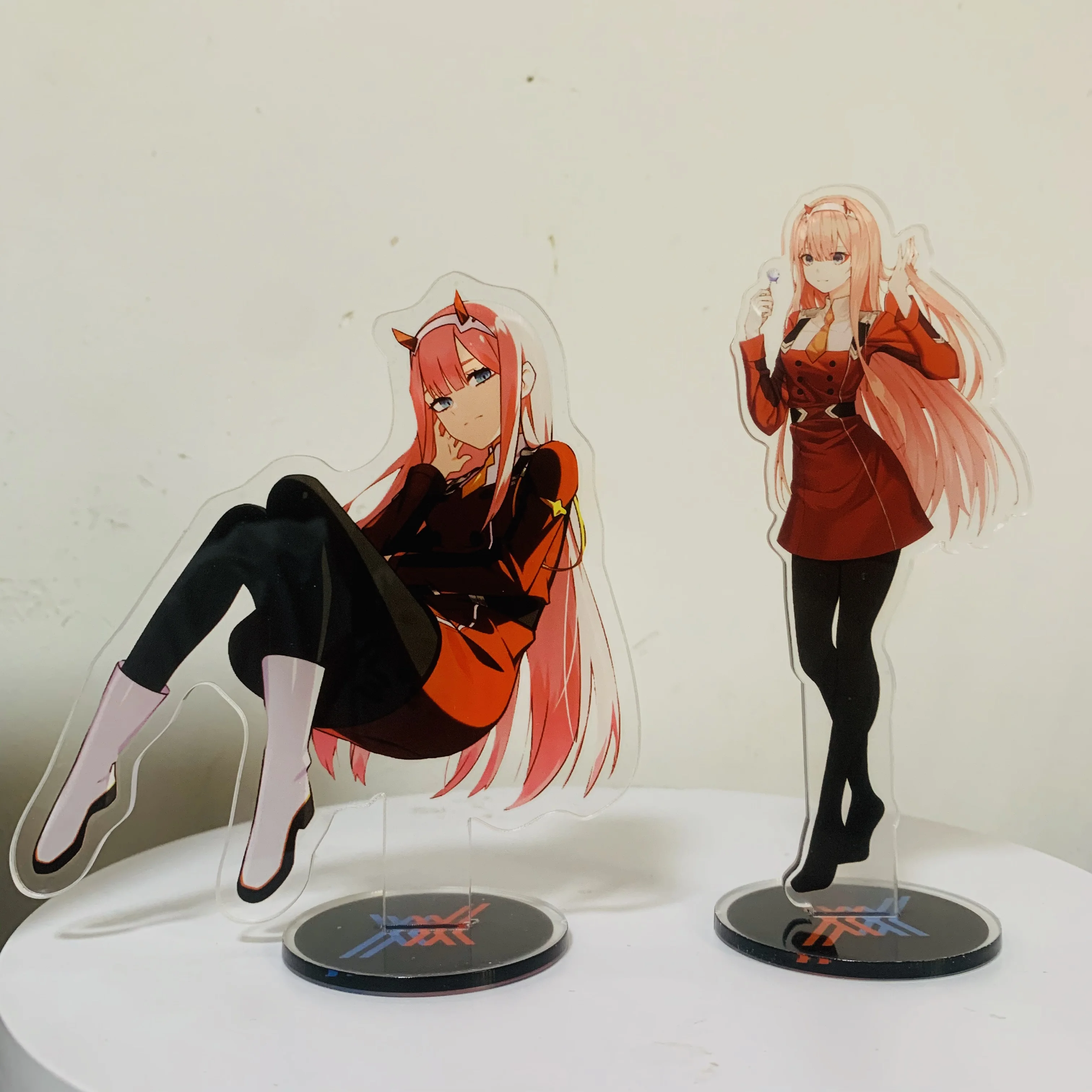 15CM Anime DARLING in the FRANXX Figures ZERO TWO Acrylic Stands ICHIGO MIKU Character Model Plate Desk Decor Standing Sign Toys