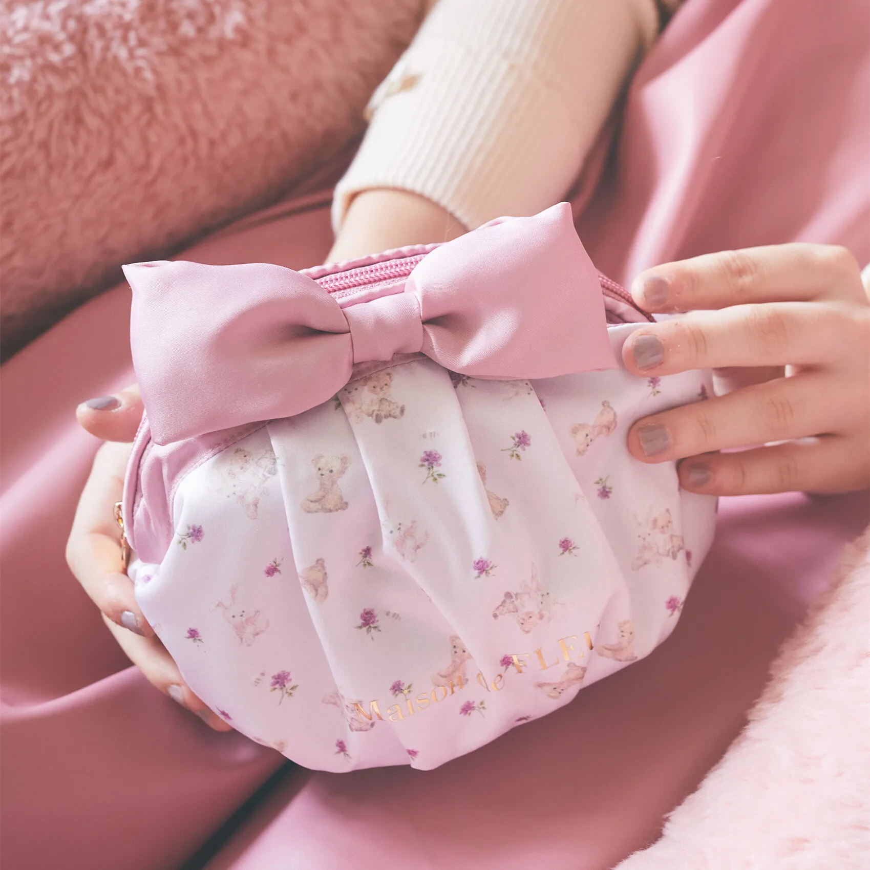 Japanese Style 8Th Anniversary Cartoon Bear Printed Embroidered Portable Bow Cosmetic Bag Tissue Wash Bag Coin Purse for Women