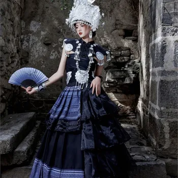 Ethnic costume: Women's black evening dress cake style performance costume photography