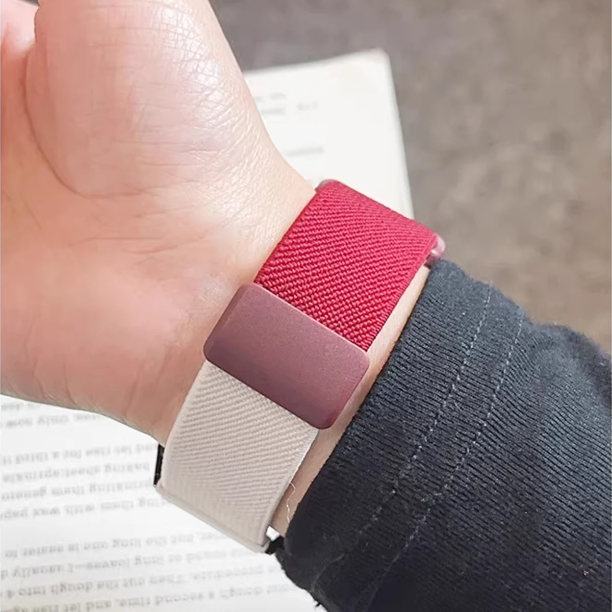 Universal Nylon Magnetic Watch Strap, 18/20/22mm, Breathable and Adjustable Band