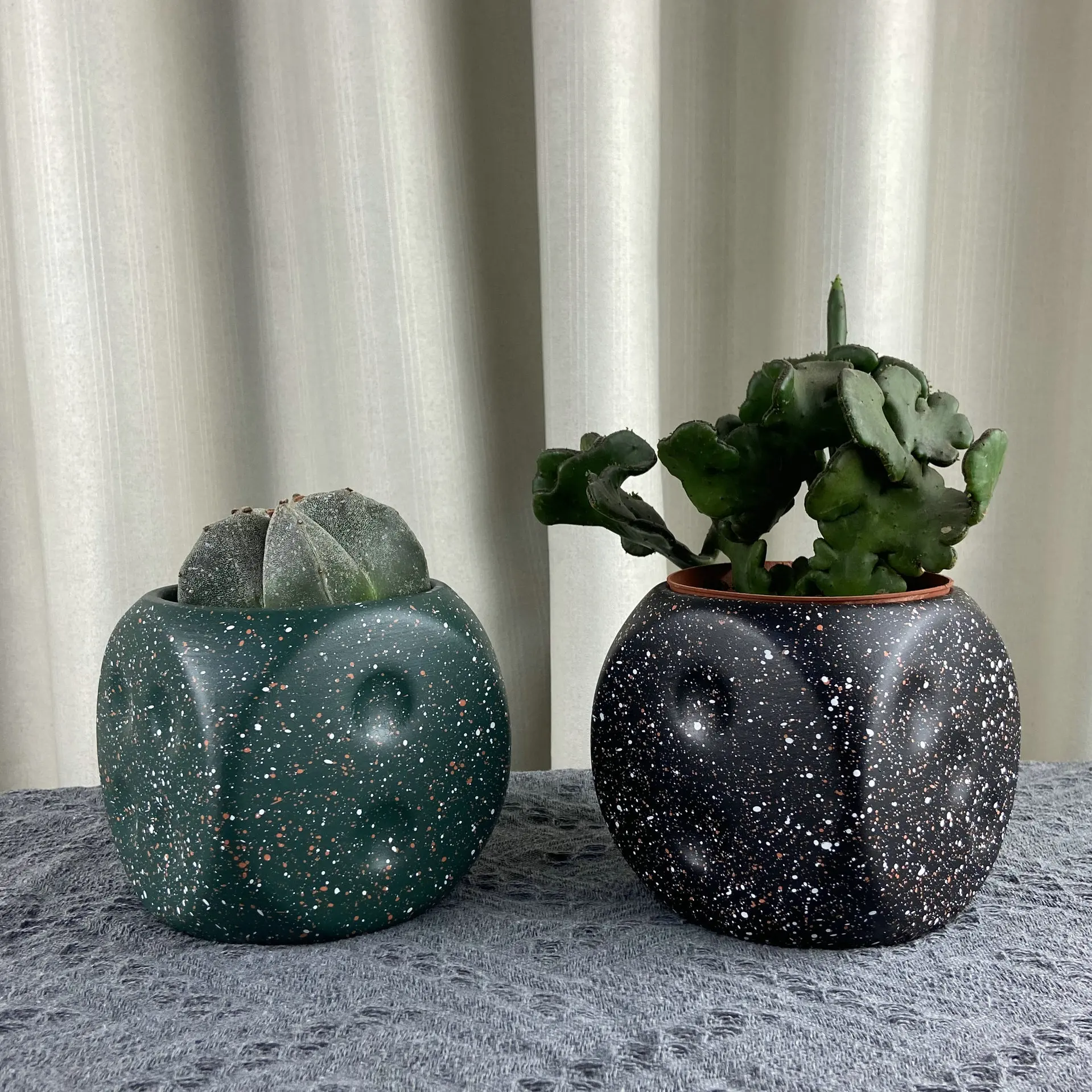 Creative Dice Square Flower Ceramic Pot Pen Holder Storage Jar Container Succulent Flower Pot Home Decoration Vase Storage Tank 2