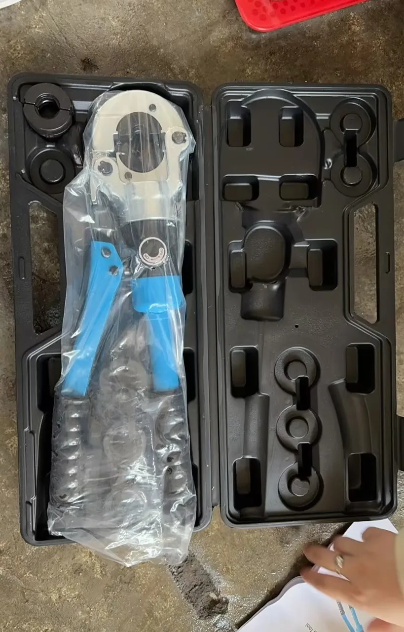TLGREEN Hydraulic Pipe Crimping Tool with TH16 20 26 32mm Shapes with 360° Rotating Head 16T for Copper/Alu Plastic/Pex/PB Pipe