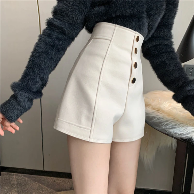 Shorts Women 2024 New Korean Elegant Buttons Autumn Basic Solid High Waist All-match Shorts Casual Ladies Vintage Wide Leg Pants