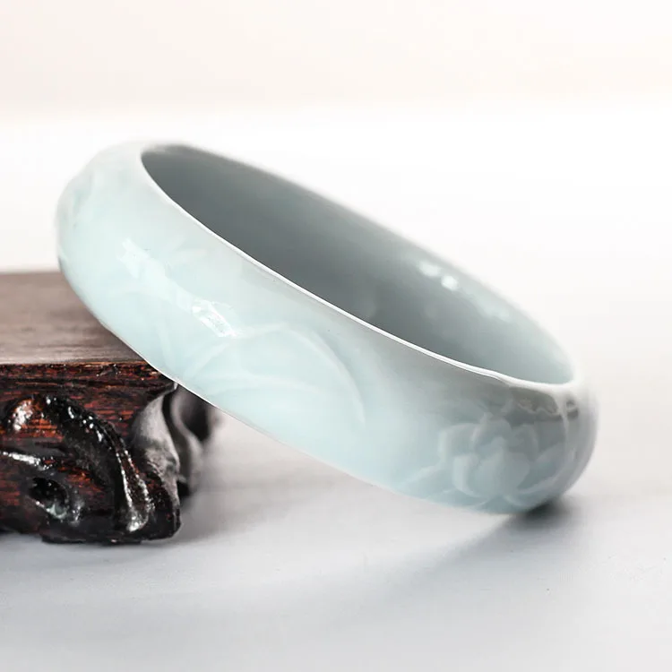 Chinese Antique Blue and White Porcelain Bangle Classic Ethnic