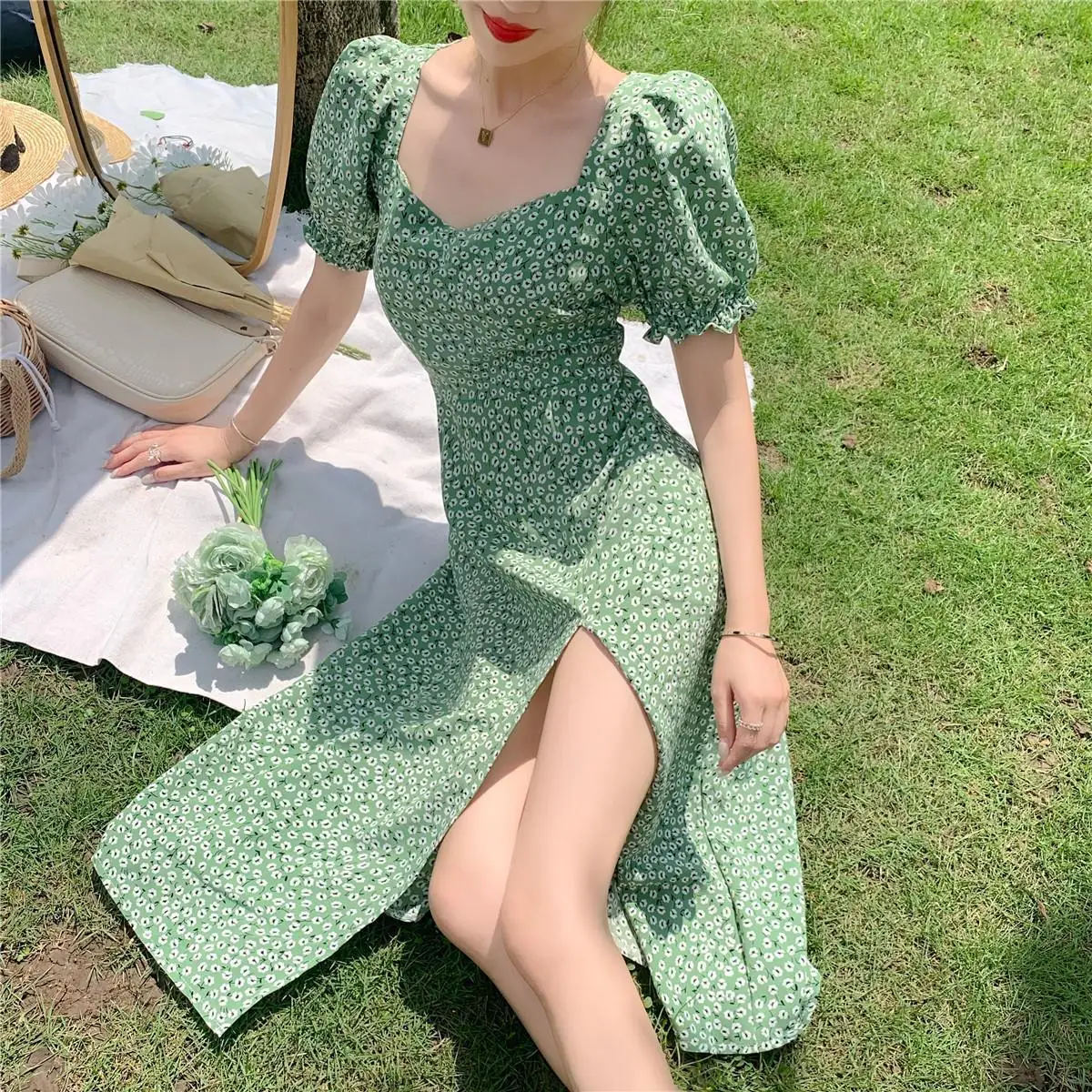 

Women's Summer New French Square Collar Floral Dress Korean Style Elegant Slimming Split Puff Sleeve Dress