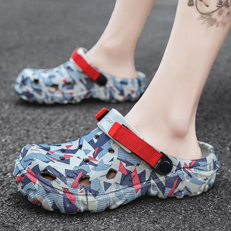New Men's Clogs Slippers Sandal Men Garden Shoes Flat Camouflage Sandals Male Sneakers Outdoor Flip Flops Home Clogs 6