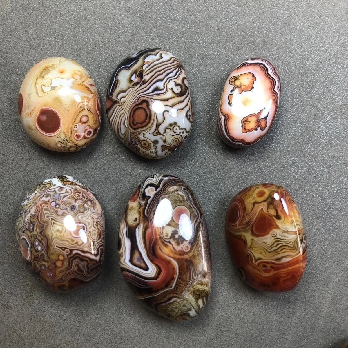500G Natural Crystal Original Stone Madagas Silk Agate Chalcedony Original Stone Hand Handle Piece Pendant Decoration