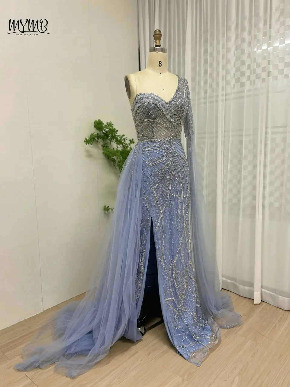 MYMB Trendiges arabisches Abendkleid mit One-Shoulder-Cape-Ärmeln für die Brautparty, luxuriöse blaue Perlen, hoher Schlitz, neue Ballkleider – Detail 6