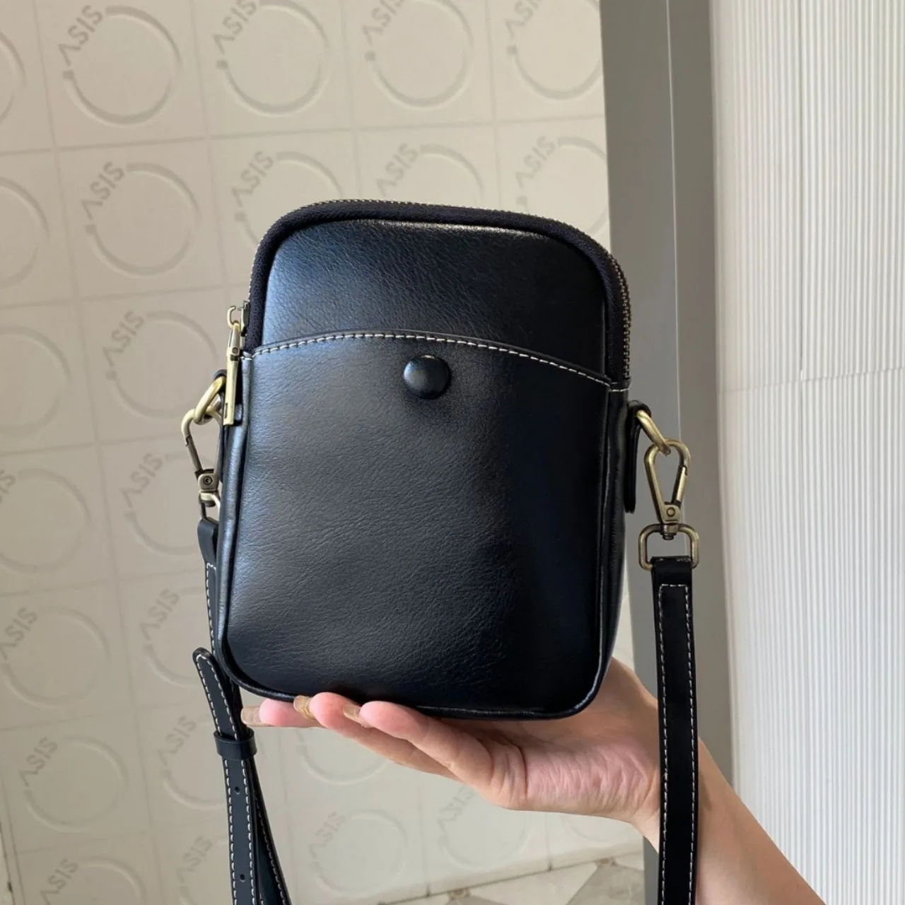 Cow Leather Women's Crossbody Bag Versatile Minimalist Shoulder Bag with Phone Slot Coin Pocket, Lightweight Everyday Essential