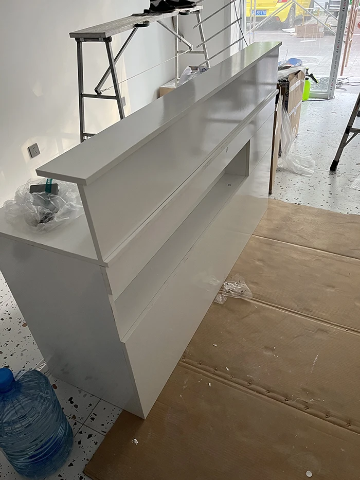 Description Picture 4 of itemModern Minimalist Beauty Salon Reception Desks Shop Small Counter Clothing Barber Shop Office Front Desk Bar Table Cash Register