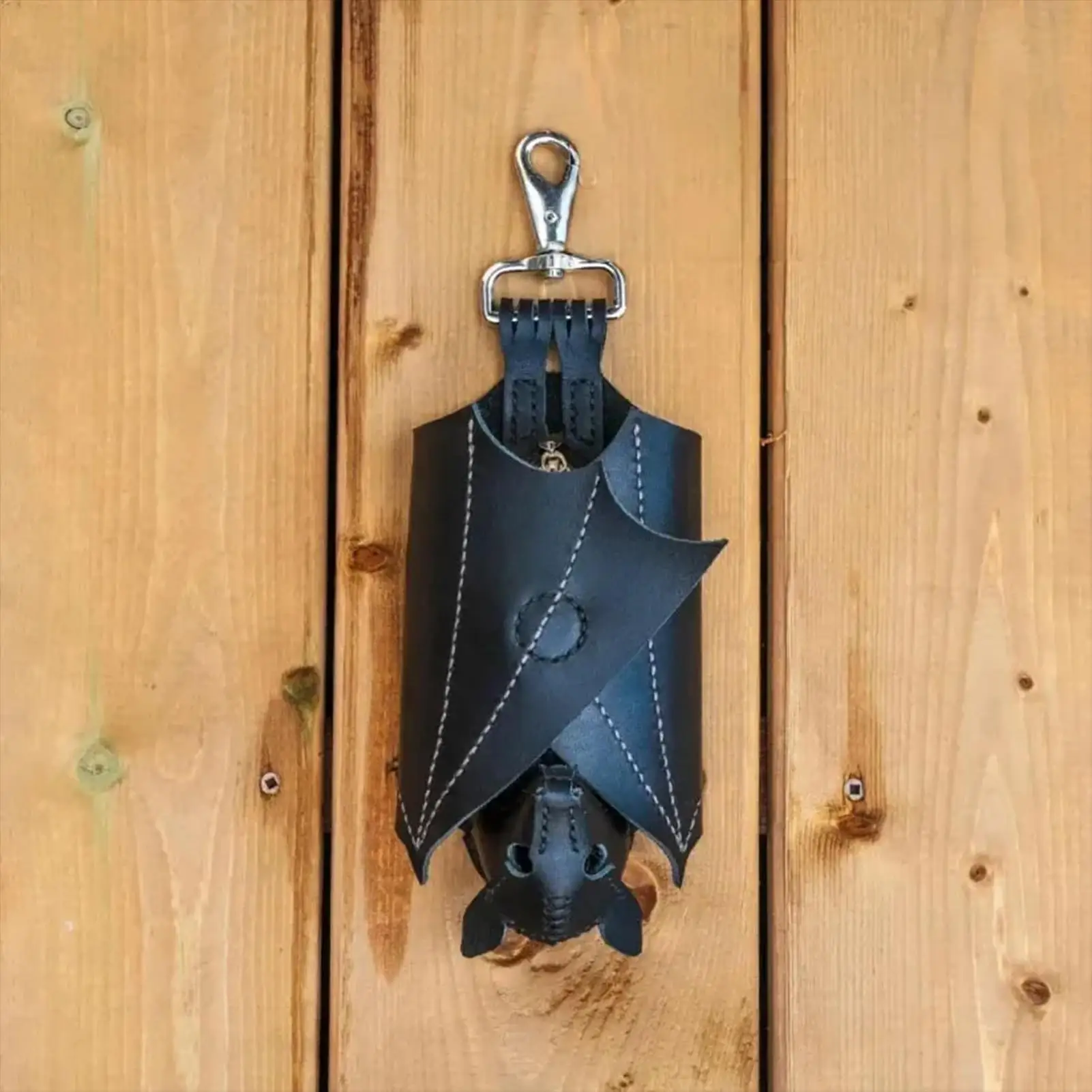 Münzbörse aus PU-Leder, Gothic-Tasche mit Fledermausmotiv, Schlüsselanhänger, Geldbörse mit faltbaren Flügeln für Einkauf, Reisen, Arbeit, Schule, Veranstaltungen, Outdoor – Detail 7