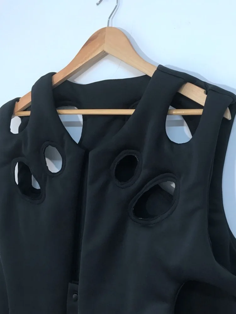 IEFB Darkwear Hollow Out Overlapping Street Fashion Brand Minority Designer Men's Vest 2022 Sleeveless Temperament 9A4244