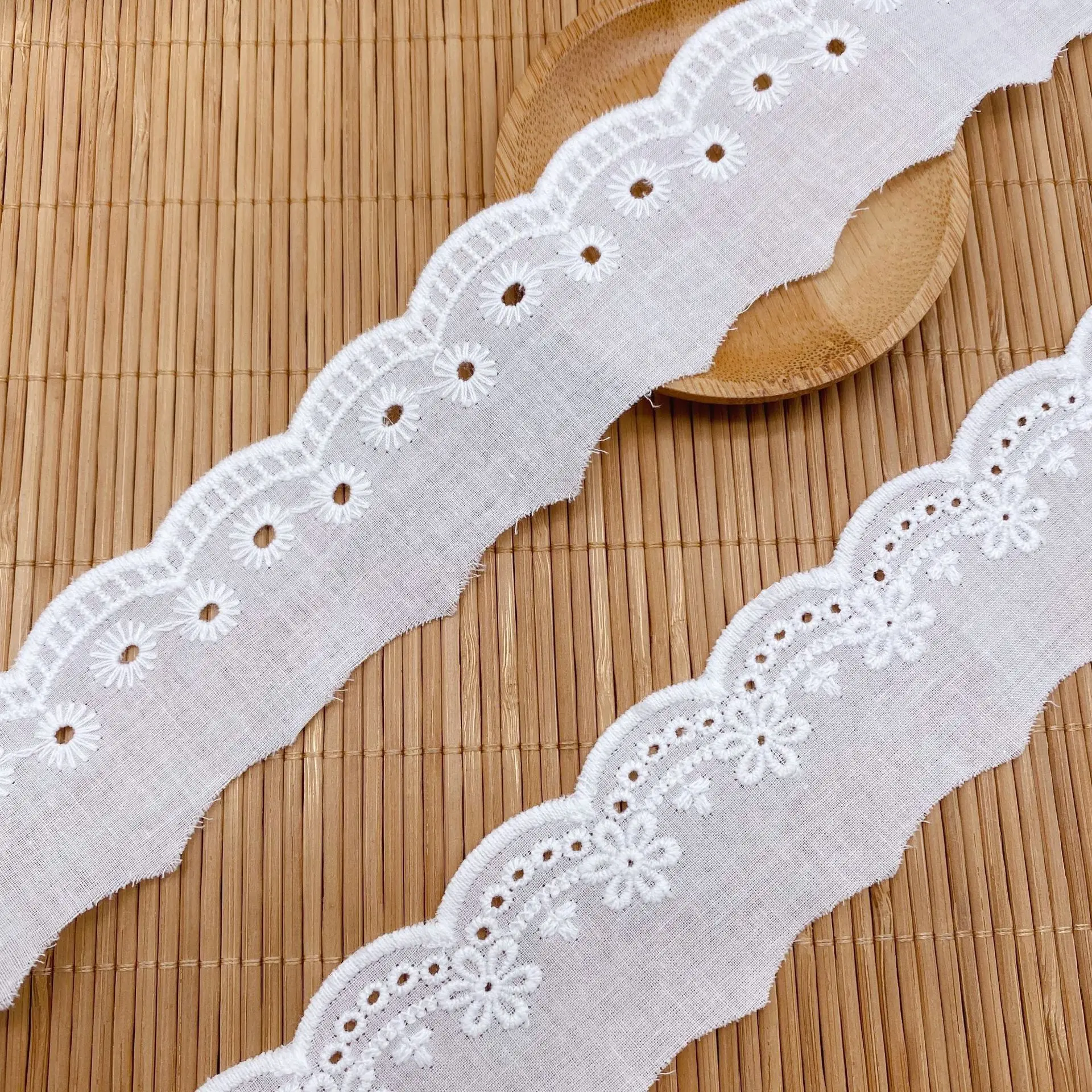 5Yards/lot White Cotton Embroidered Hollow Flower Lace Fabrics Clothing Lace Trim Sewing Accessories DIY Craft cotton fabric cotton poplin fabric
