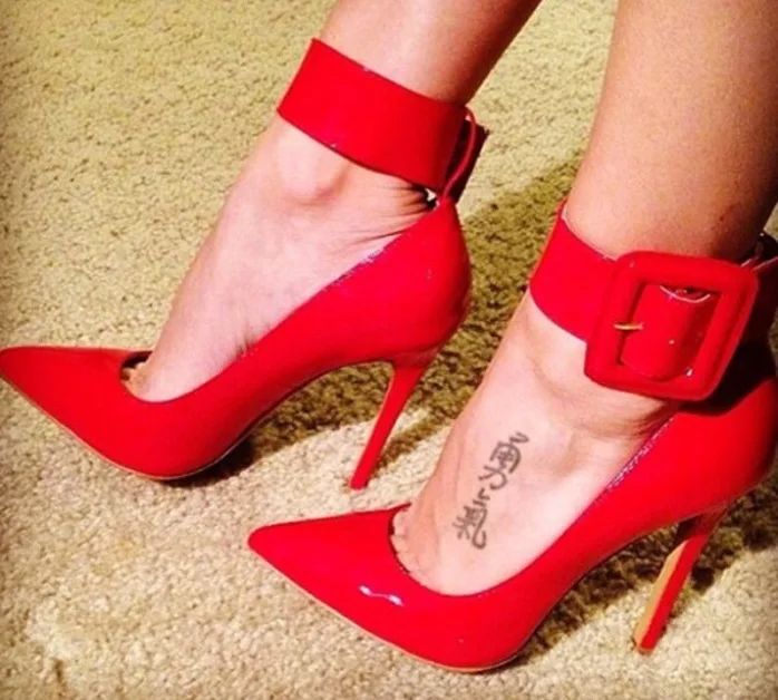 

Pure color mirror pointed toe stiletto sexy big buckle fashion high heels buckle elegant fashion sexy colorful beautiful