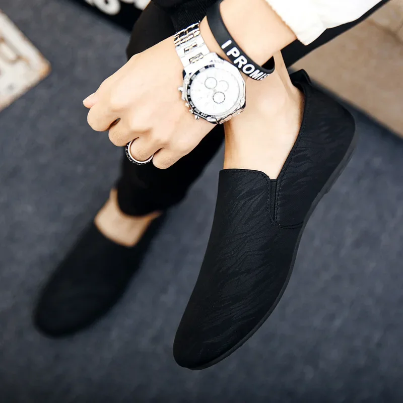 2023 Men Flat Casual Loafers Trend Slip on Sport Shoes Fashion Light Breathable Solid Color Walking Shoes Zapatillas Hombre 3