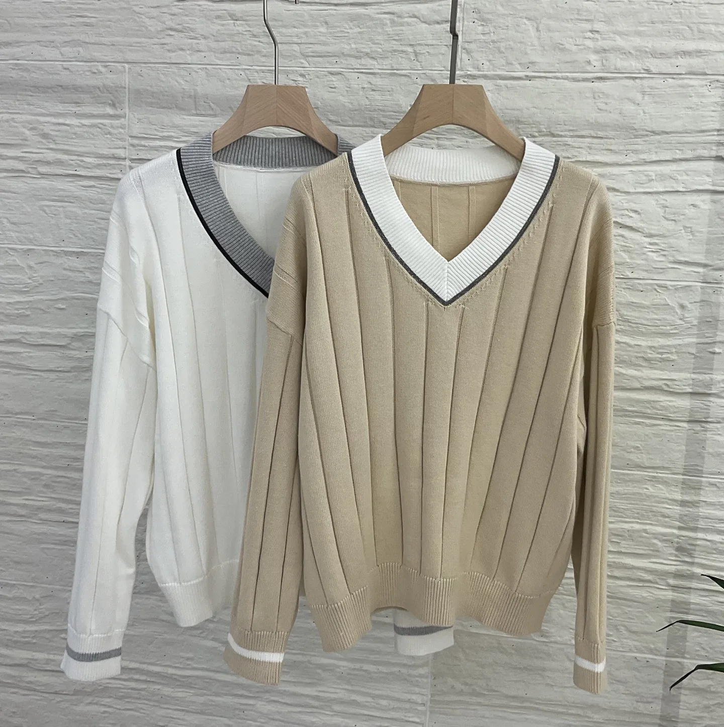 V-Neck Cotton Knitted Sweater Women's Long-Sleeved Top 3