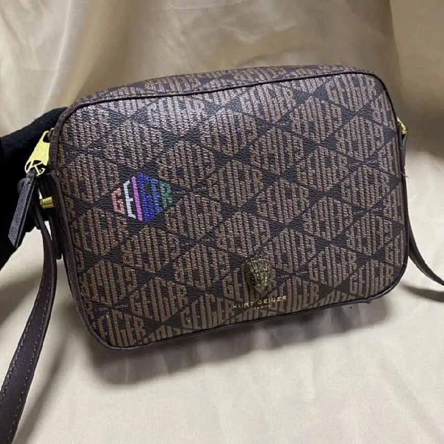 

2023 New Ladies Handbag Luxury Design Eagle Head Metal Chain Bag One-shoulder Crossbody PU Materia Messenger Bag Camera Bags