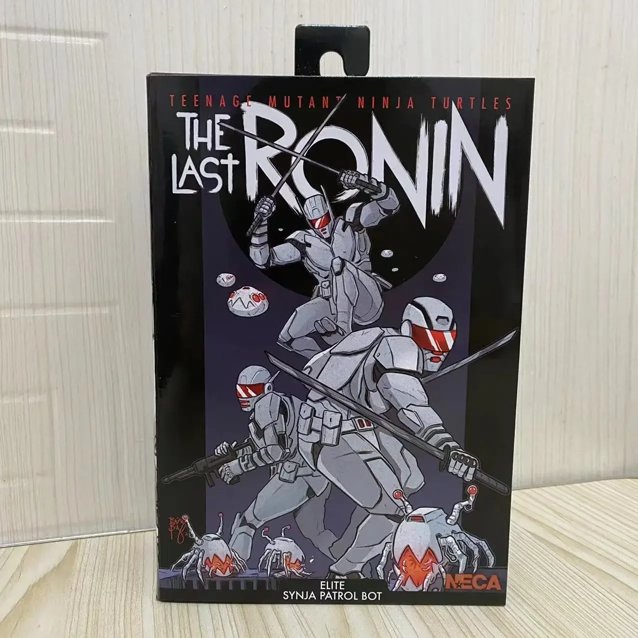NECA – Ultimate Synja Patrol Bot – The Last Ronin – Les Tortues Ninja (TMNT) – Figurine Neuve