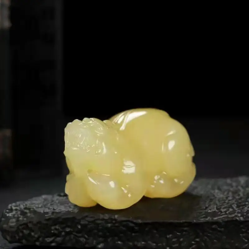 Chinese Sacred Animal Pixiu Ancient Handcarved Pendant Jewelry Exquisite Perfect Necklace Huanglong Jade