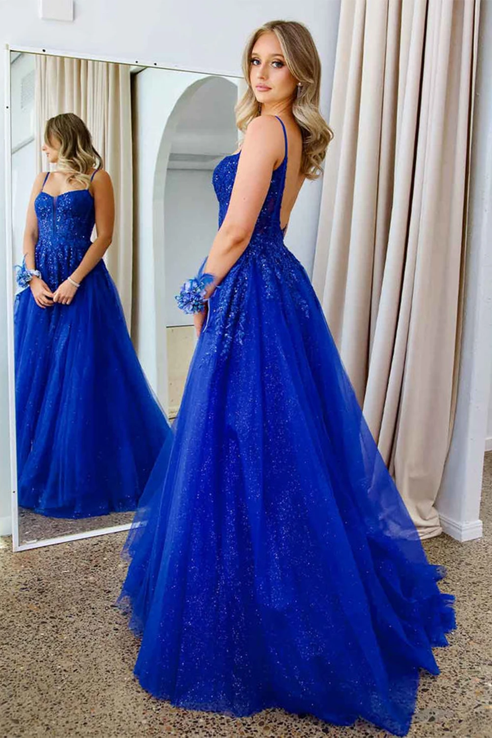 Ramínek špagety řemen tyl backless soumrak šaty sparkly korzet bez rukávů bál gowns a-line koktejlové šaty s vysoký štěrbinou