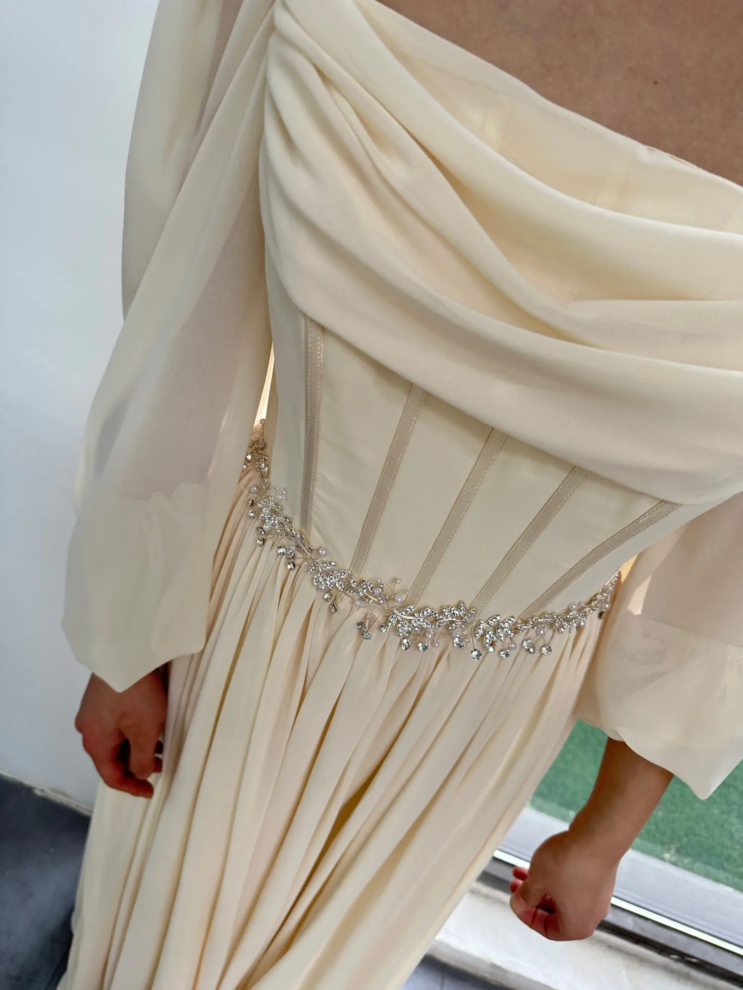 Stunning Beige Sleeveless Pearl Short Mini Dress Party Evening Gown