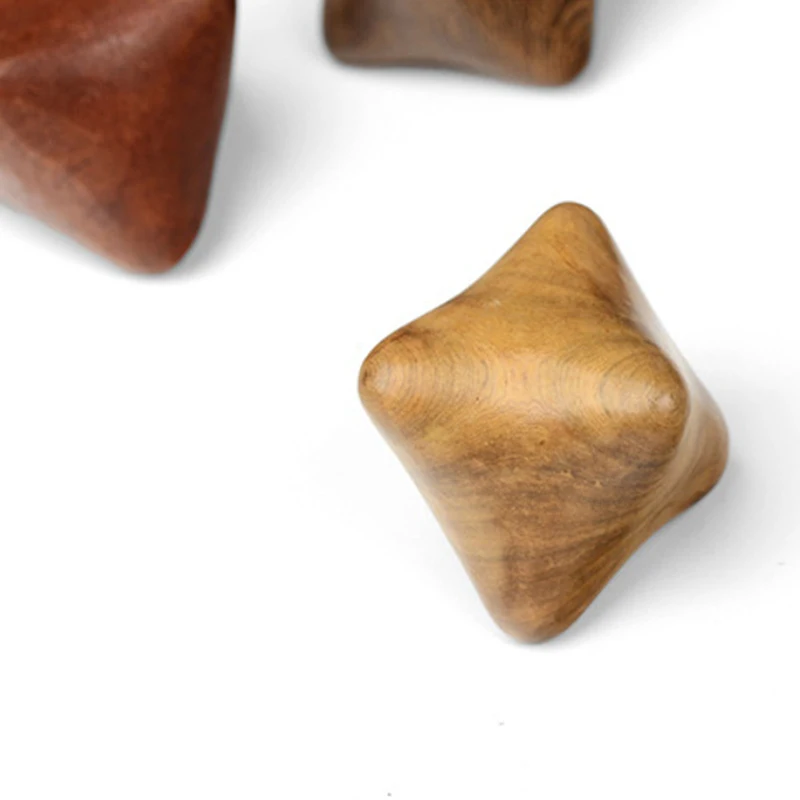 1PCS Wood Vietnamese Fragrant Hexagonal Acupuncture Ball Hand Massager Tool