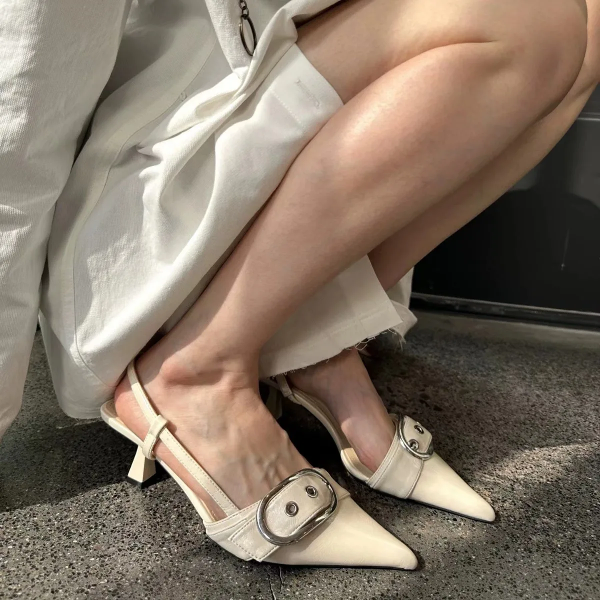 

Spring New Retro Belt Buckle Shallow Mouth Slim Pointed Thin Heel Baotou Back Air Sandals Heel Shoes Women's Shoes