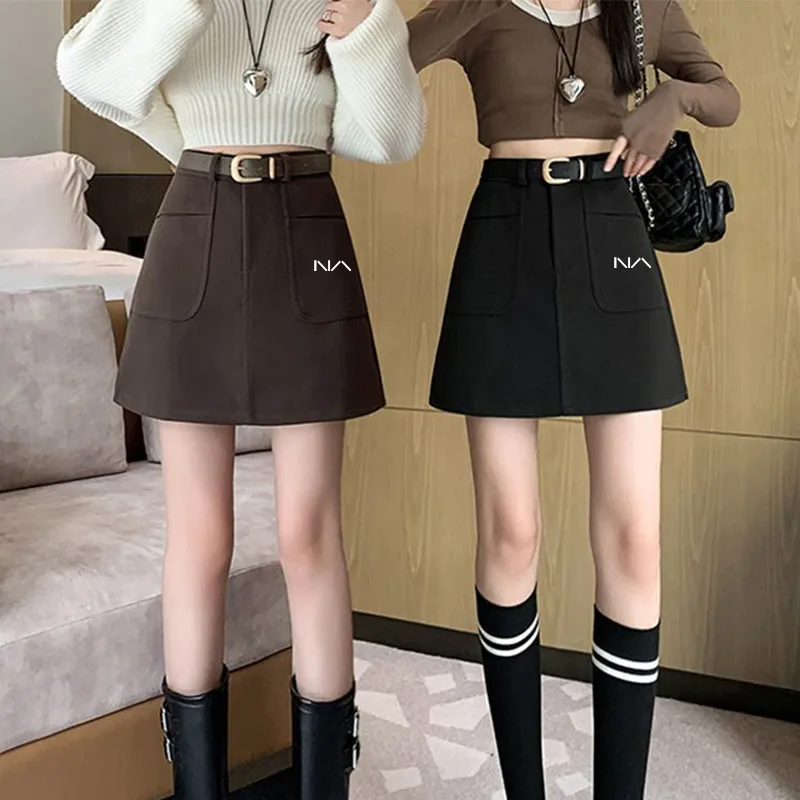 

2024 Women's Winter Golf Wear New Woolen High Waisted Skirt Women's Golf Clothes Fashionable Slimming Golf Skirt Golf Belt 골프스커트