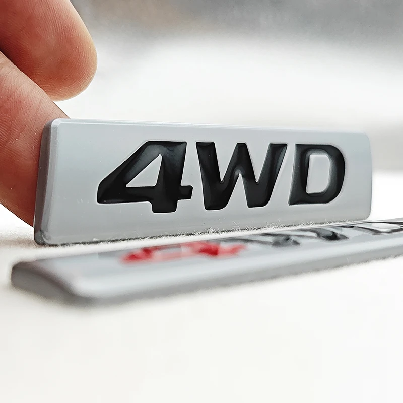 4WD 로고 스티커 3D 금속 엠블럼 배지 자동차 스티커 데칼 현대 iX25 iX35 투싼 토요타 RAV4 스티커 자동차 액세서리