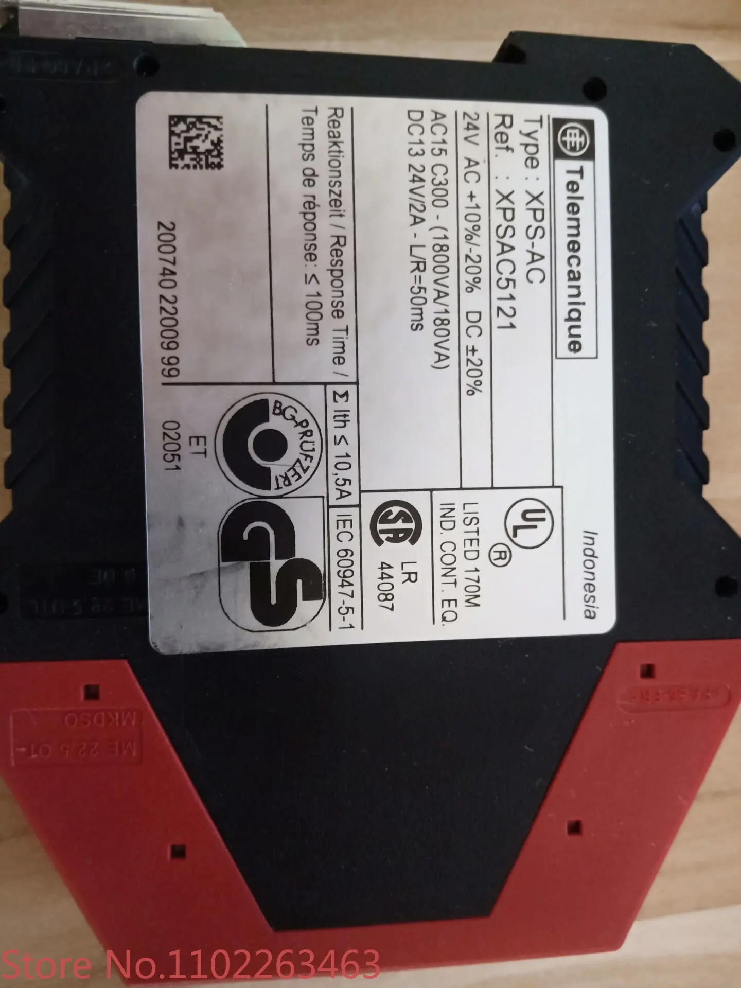 

XPSAC5121 24V AC DC module Emergency stop Safety Relay Module New Original