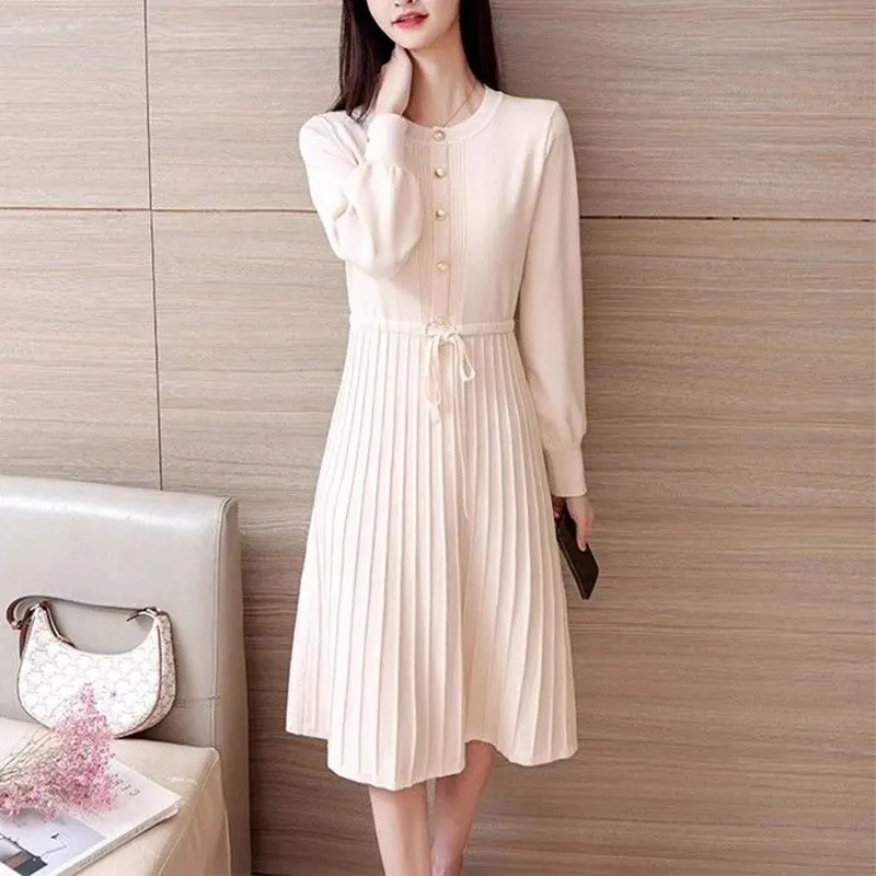 Abiti lavorati a maglia con bottoni o-collo di base autunno inverno tinta unita a-line coulisse abbigliamento donna Casual Fashion Folds Midi Dress 3