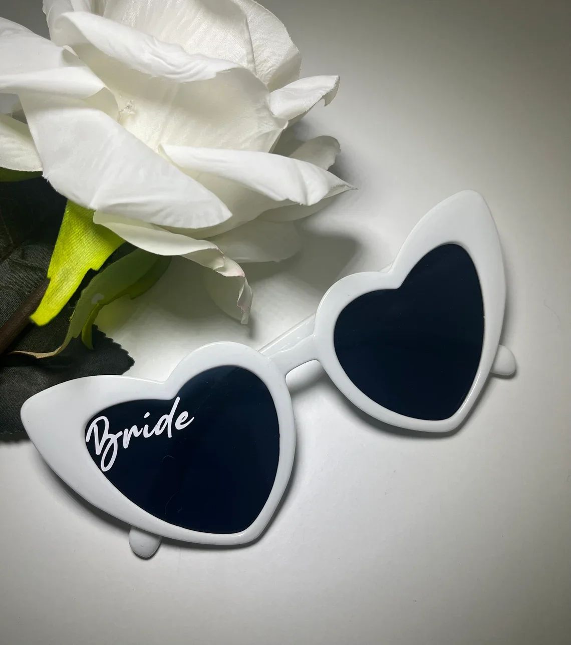 wedding supplies Bride groom Heart Shaped Sunglasses Bride To Be wedding Decoration Hen Bachelorette Party Ideas Supplies everything for wedding