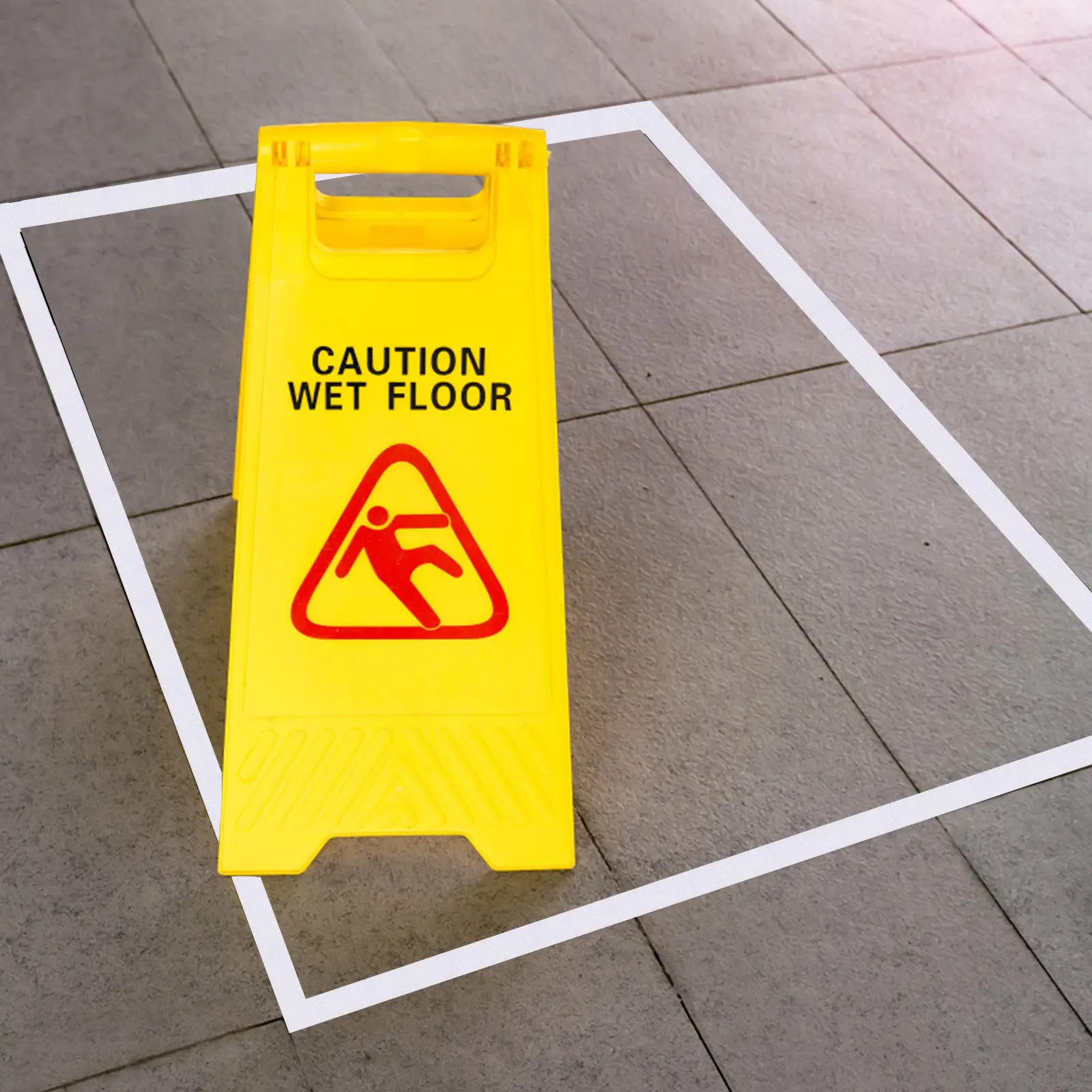 4롤 고시인성 반사 테이프 강력한 접착력 차량 도로 공사용 매끄러운 표면 안전 경고 테이프