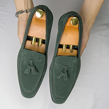 Mocassini per il tempo libero Slip on Scarpe da passeggio da uomo Mocassini da uomo in pelle scamosciata di mucca maschile Calzature fatte a mano 2025 Moda Uomo Scarpe casual