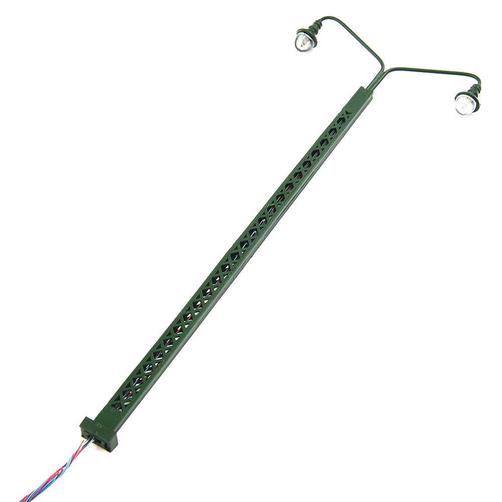 3Pcs Modello Railroad Lights Lattice Mast Light Gauge H0 1:87 Led Light Layout Modello Railroad Lampione Decorativo